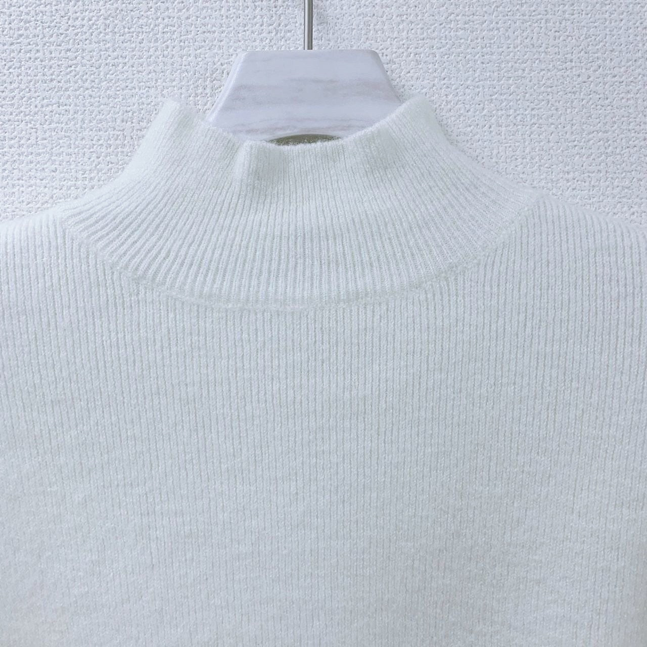 高領泡泡袖針織上衣