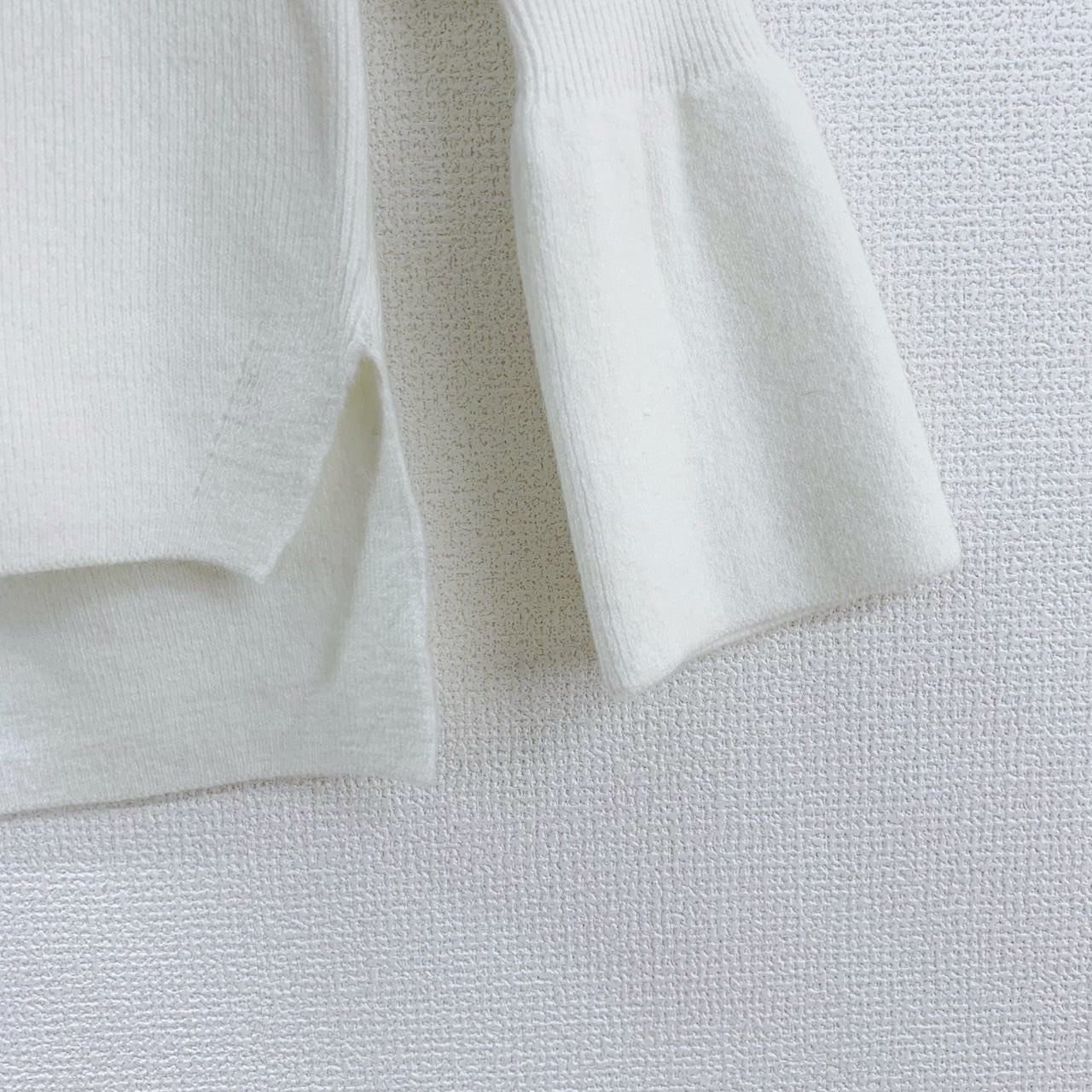 高領泡泡袖針織上衣