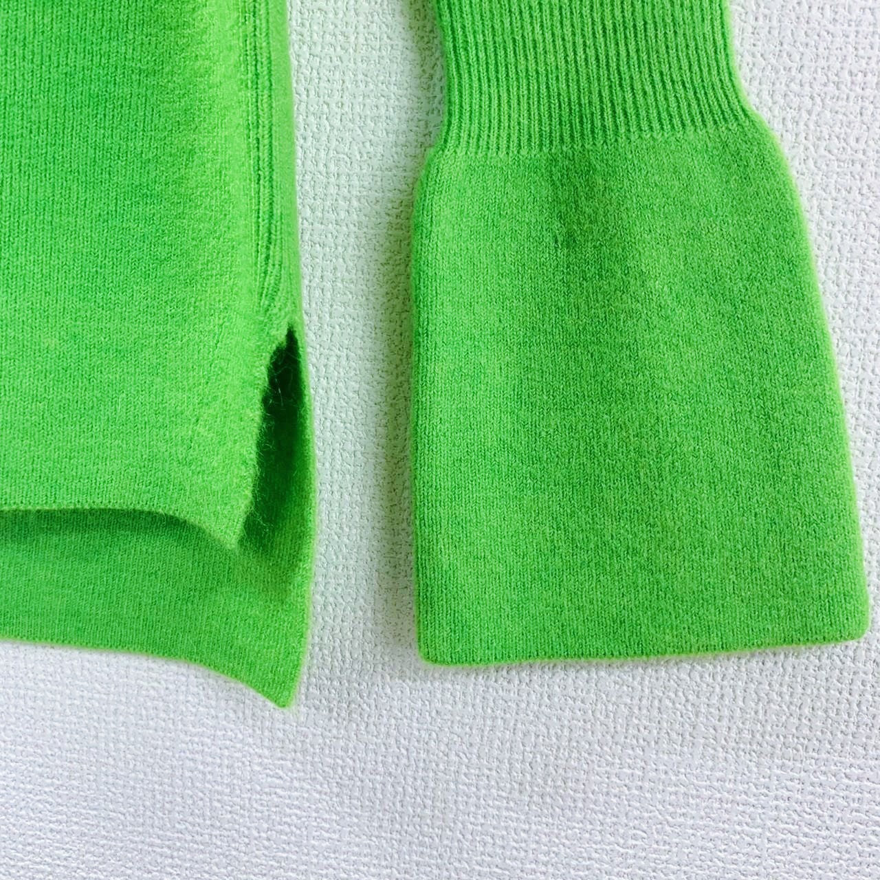 高領泡泡袖針織上衣