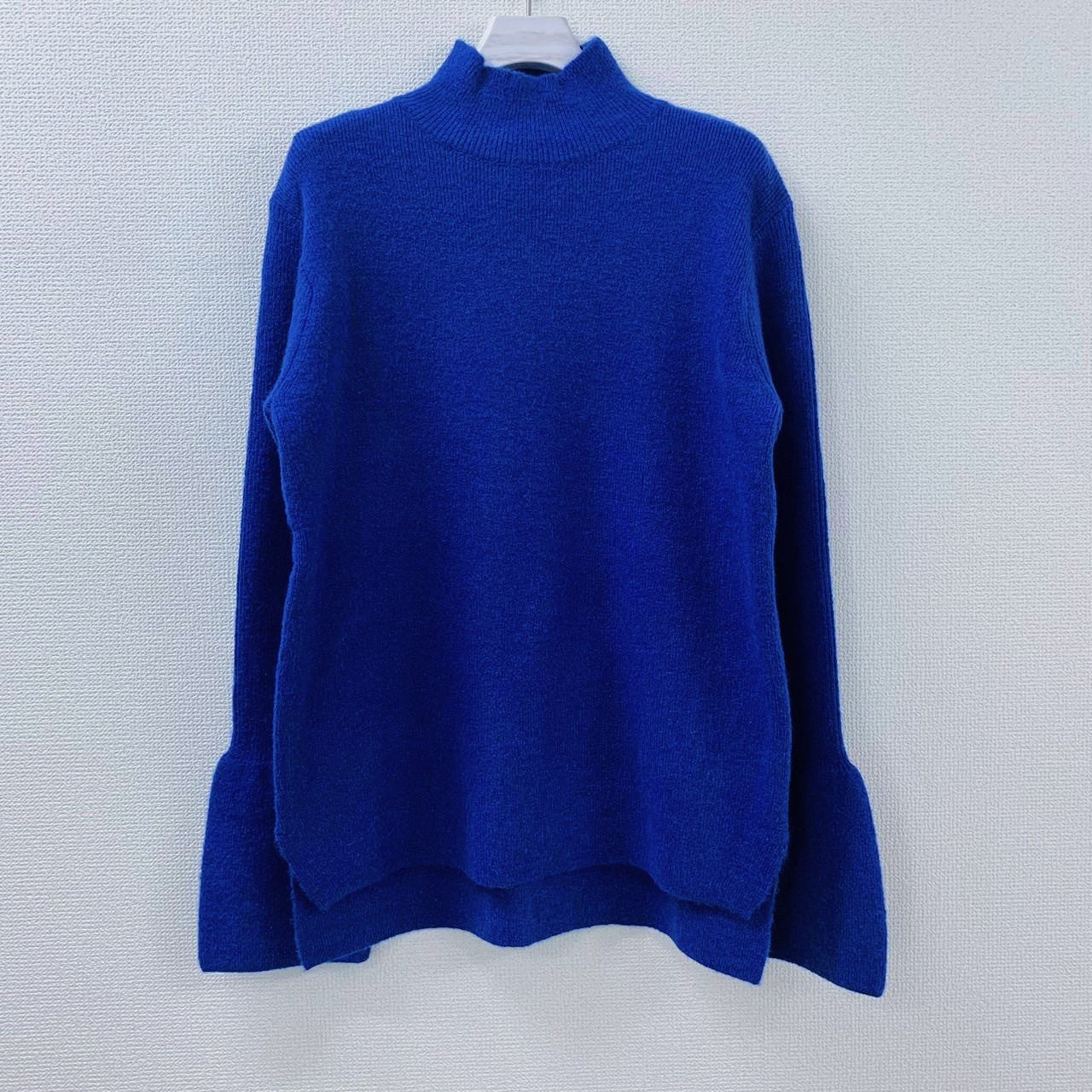 高領泡泡袖針織上衣