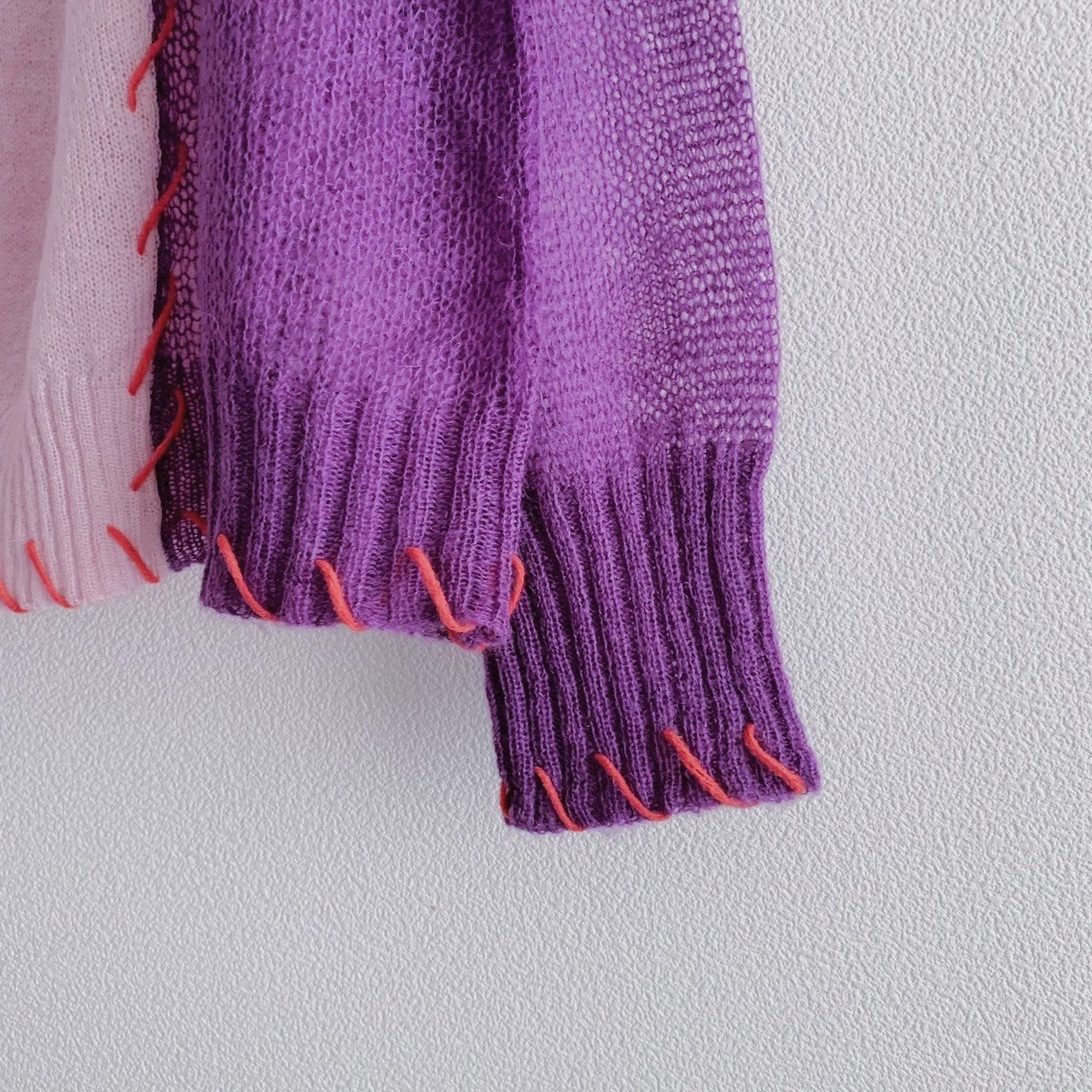 CONTRAST STITCH COLOR BLOCK KNIT TOP