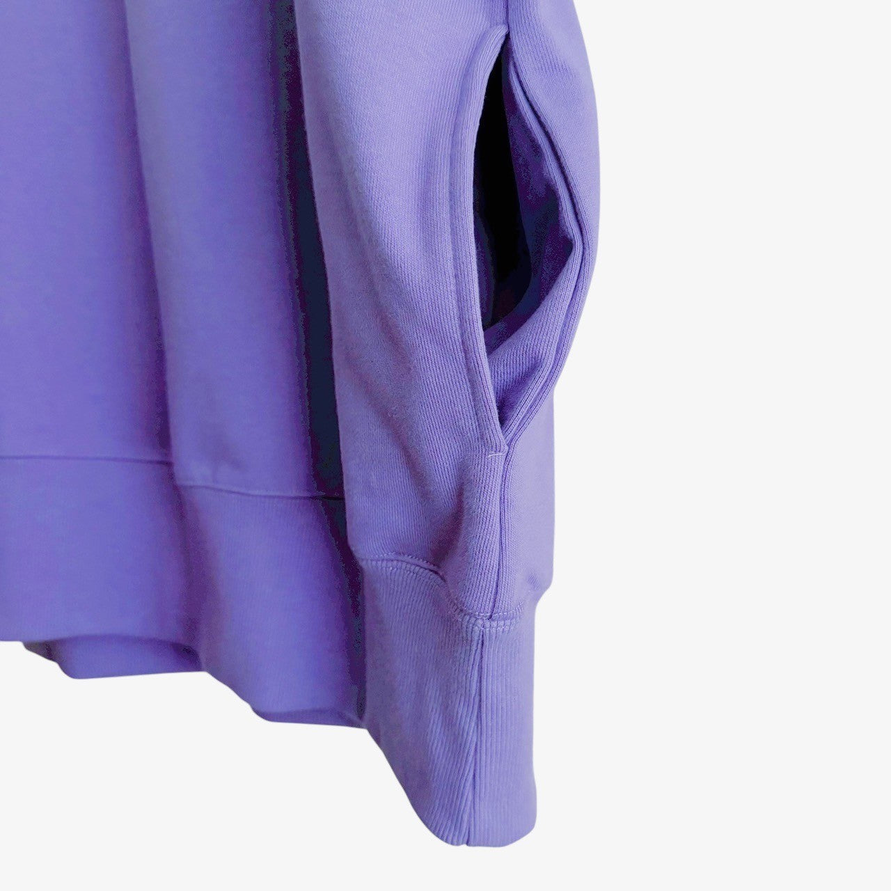 SLEEVELESS HOODED ZIP VEST