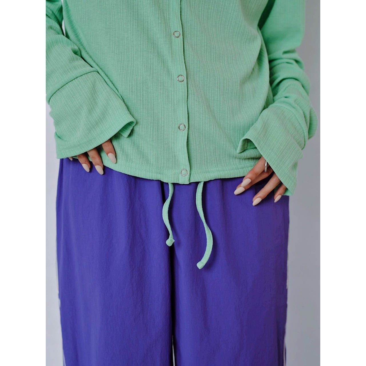 【PRE-ORDER】RIB HIGH NECK DRAWSTRING SHIRT