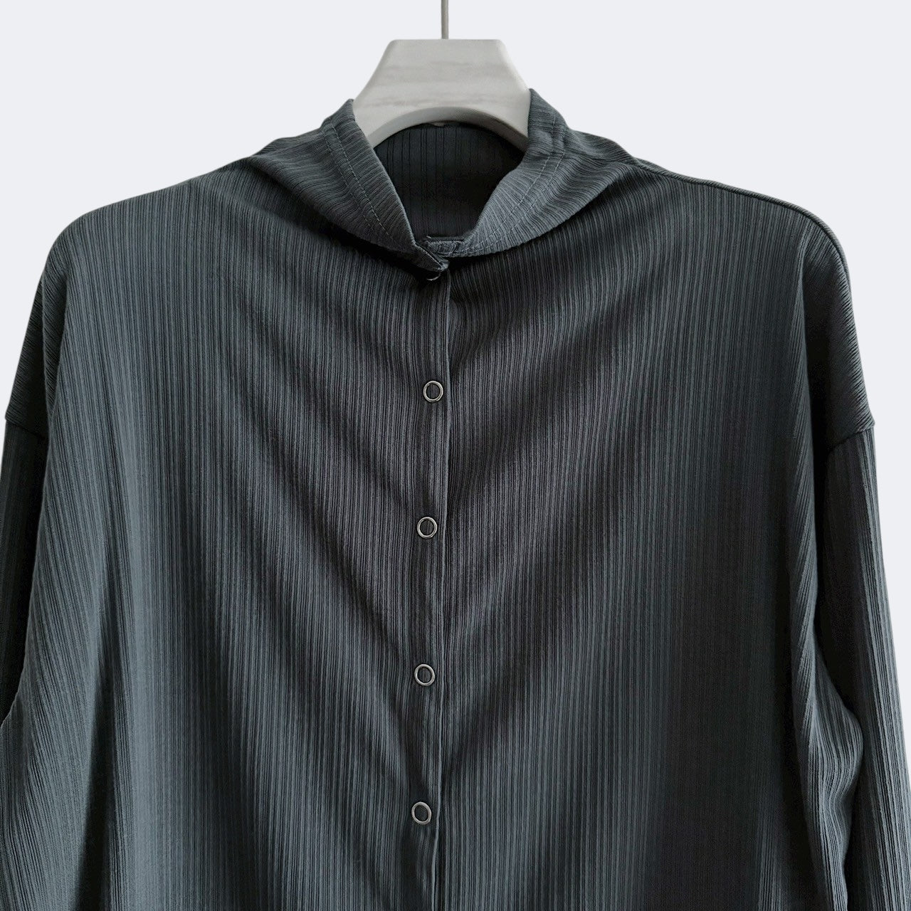 【PRE-ORDER】RIB HIGH NECK DRAWSTRING SHIRT