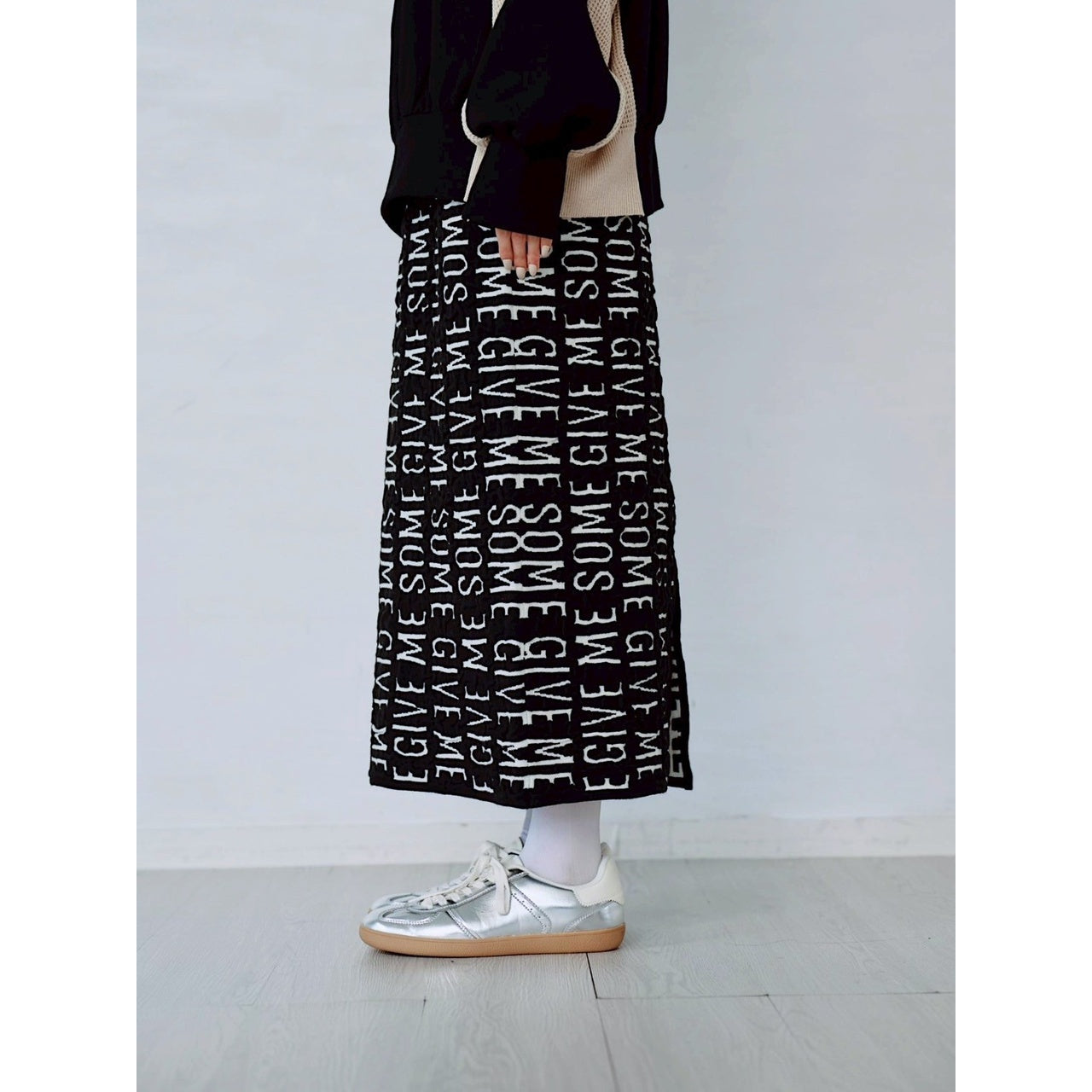 【PRE-ORDER】REVERSIBLE LOGO JACQUARD SKIRT