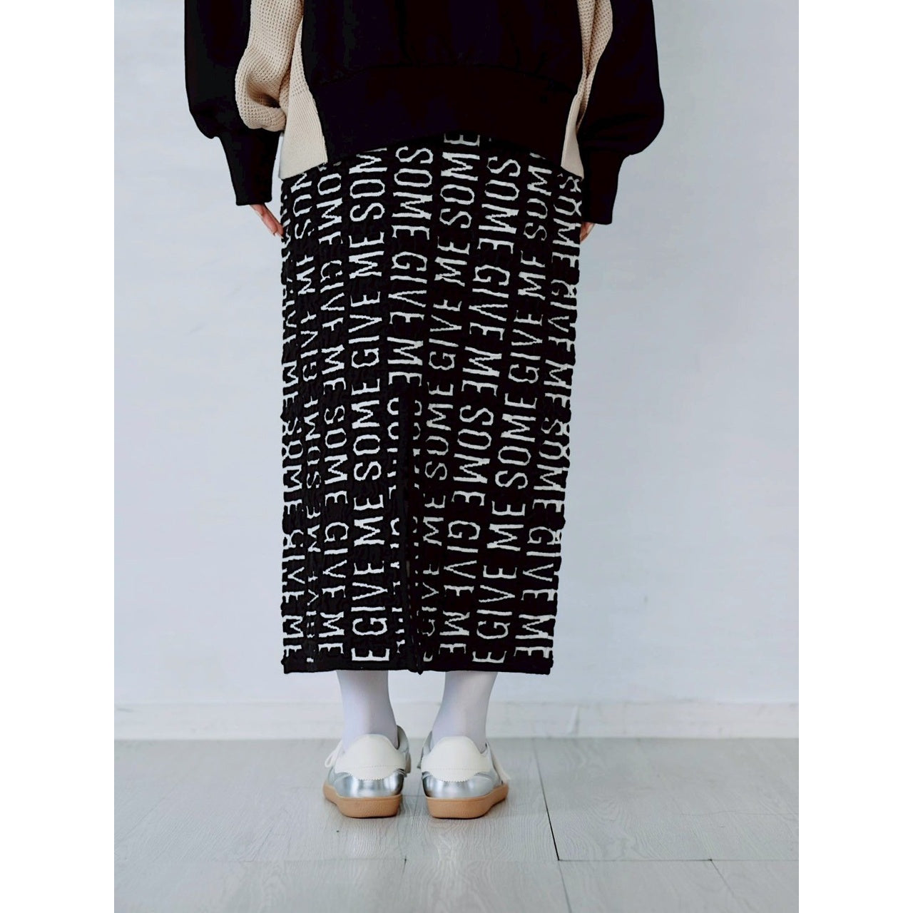 【PRE-ORDER】REVERSIBLE LOGO JACQUARD SKIRT