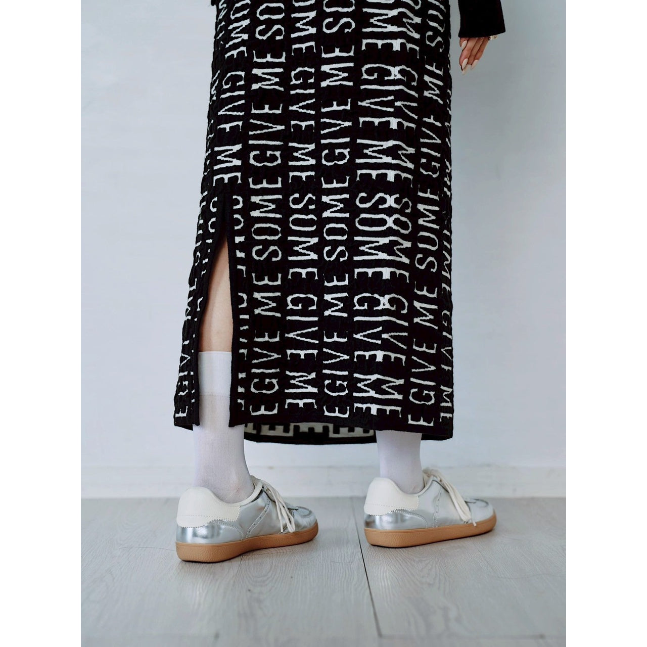 【PRE-ORDER】REVERSIBLE LOGO JACQUARD SKIRT