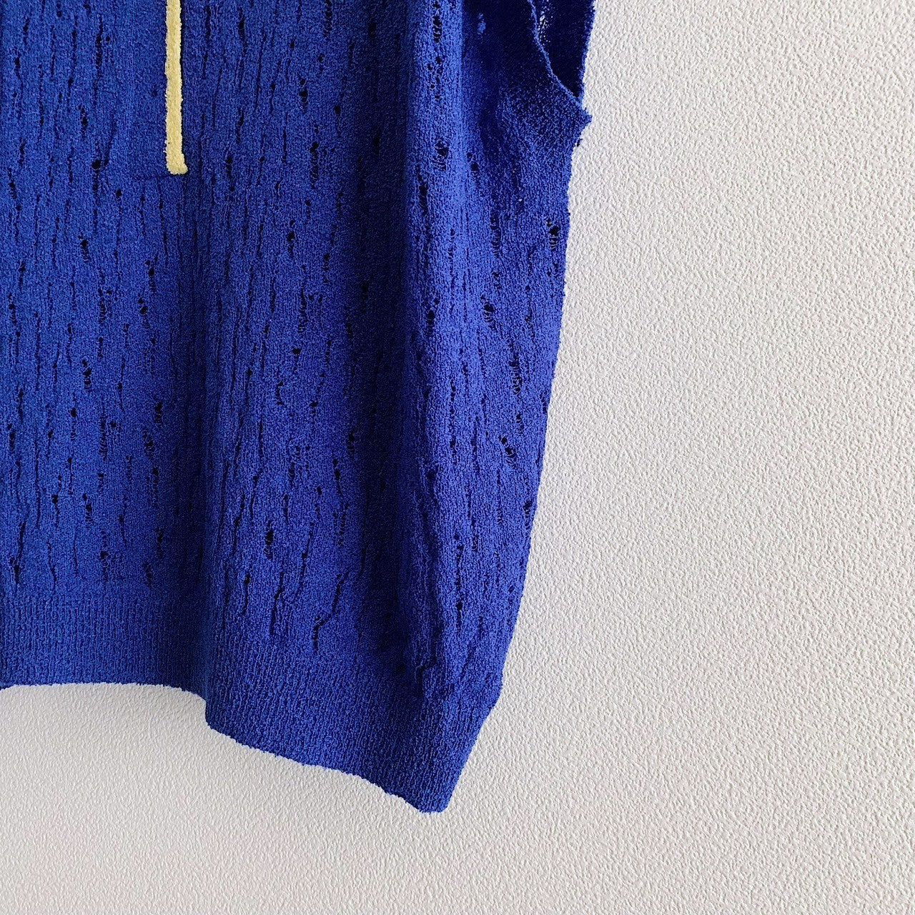 LOOP YARN SLEEVELESS TOP