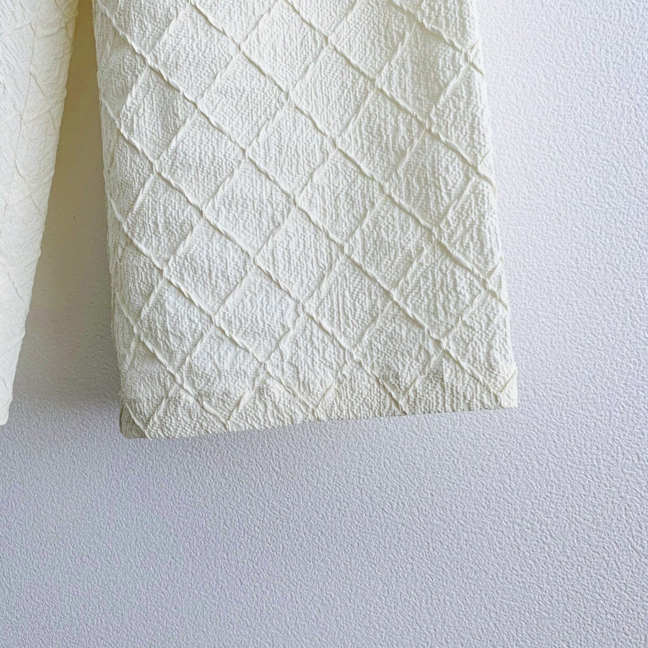 DIAMOND PATTERN WIDE PANTS