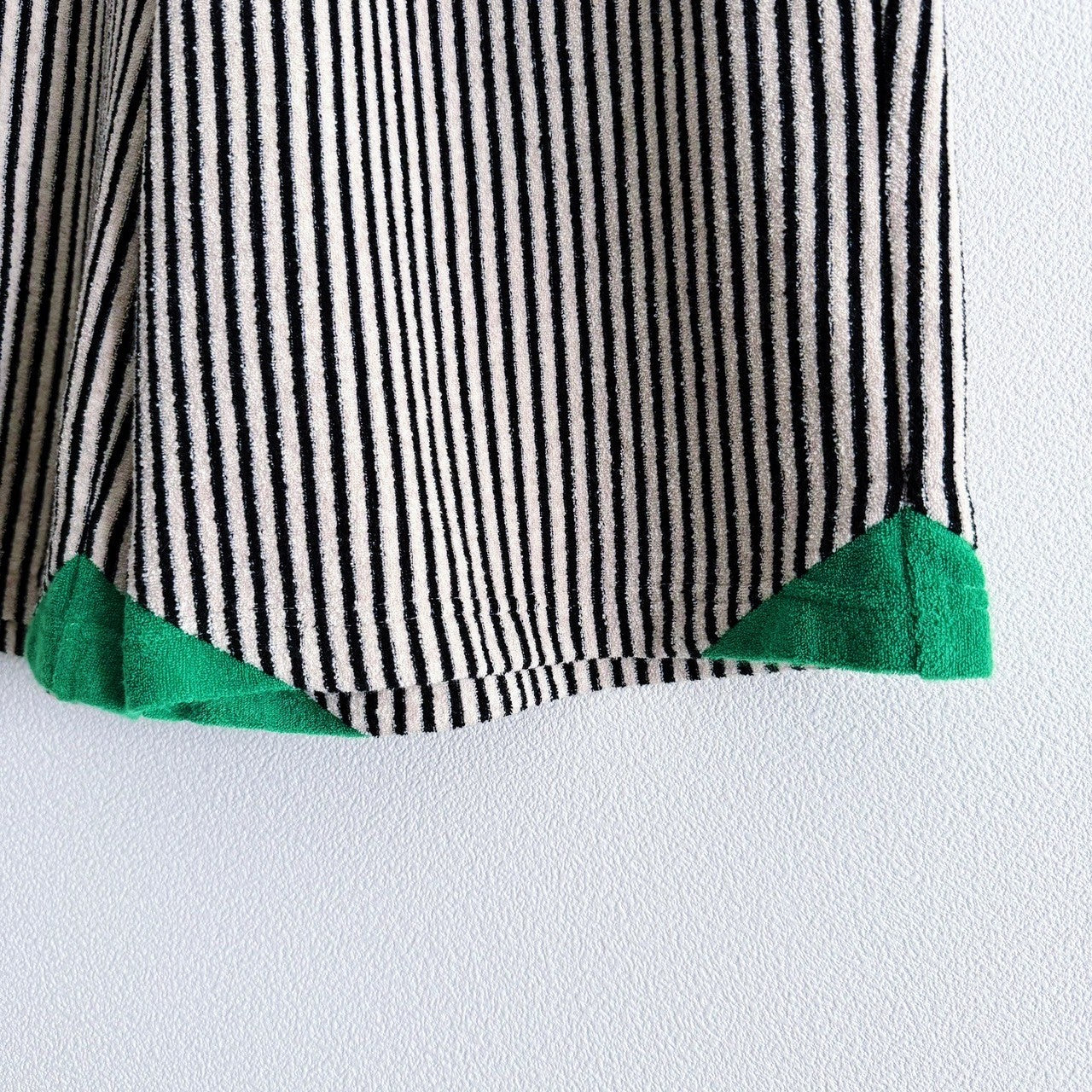 STRIPE PATTERN PILE SHORTS