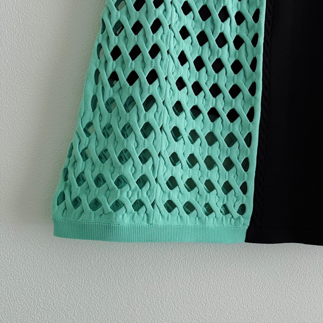 BICOLOR CABLE KNIT SKIRT