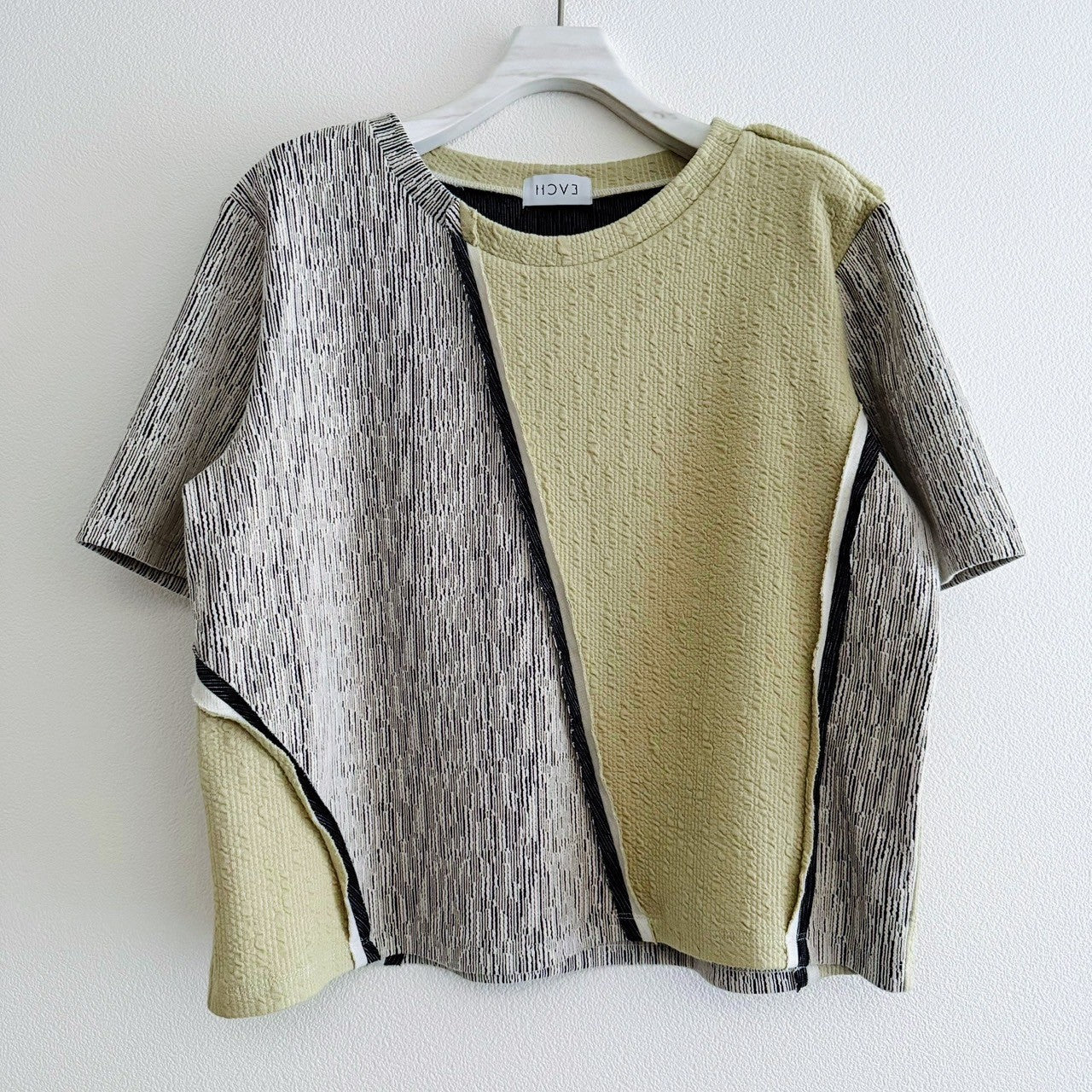 COLOR BLOCK T-SHIRT