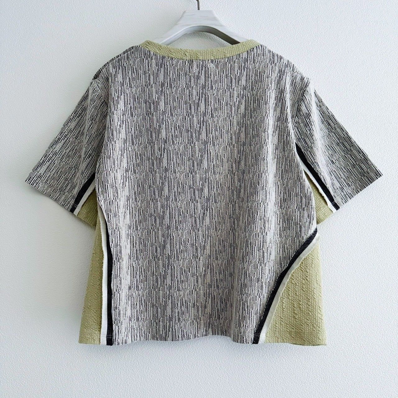 COLOR BLOCK T-SHIRT