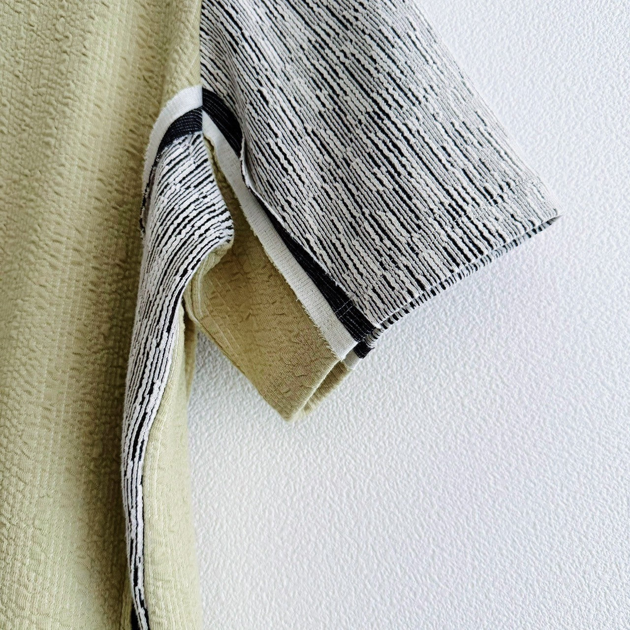 COLOR BLOCK T-SHIRT
