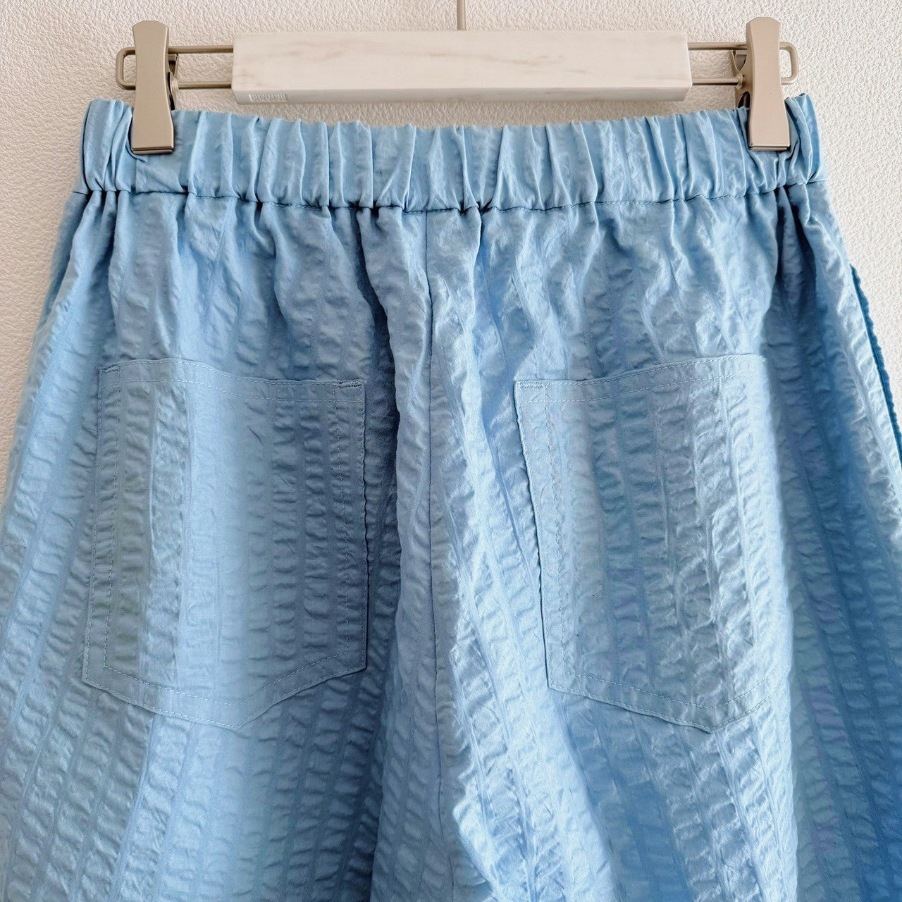 BUMPY FABRIC ROUND PANTS