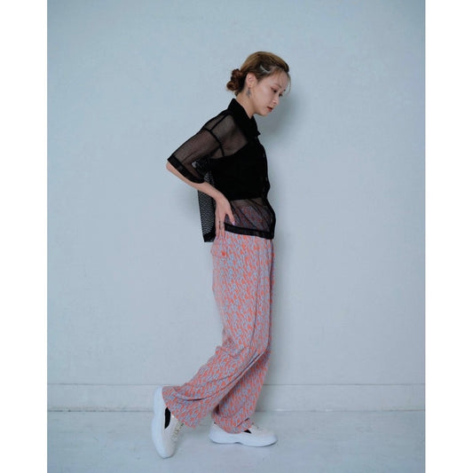 GEOMETRIC PRINT TUCK PANTS