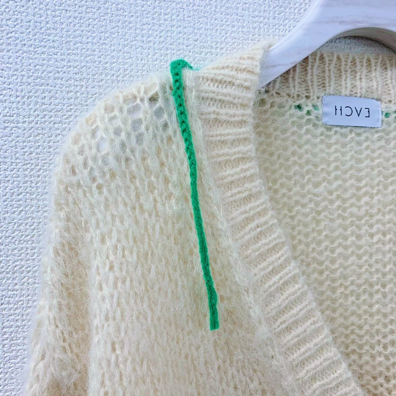 CONTRAST STITCH KNIT CARDIGAN