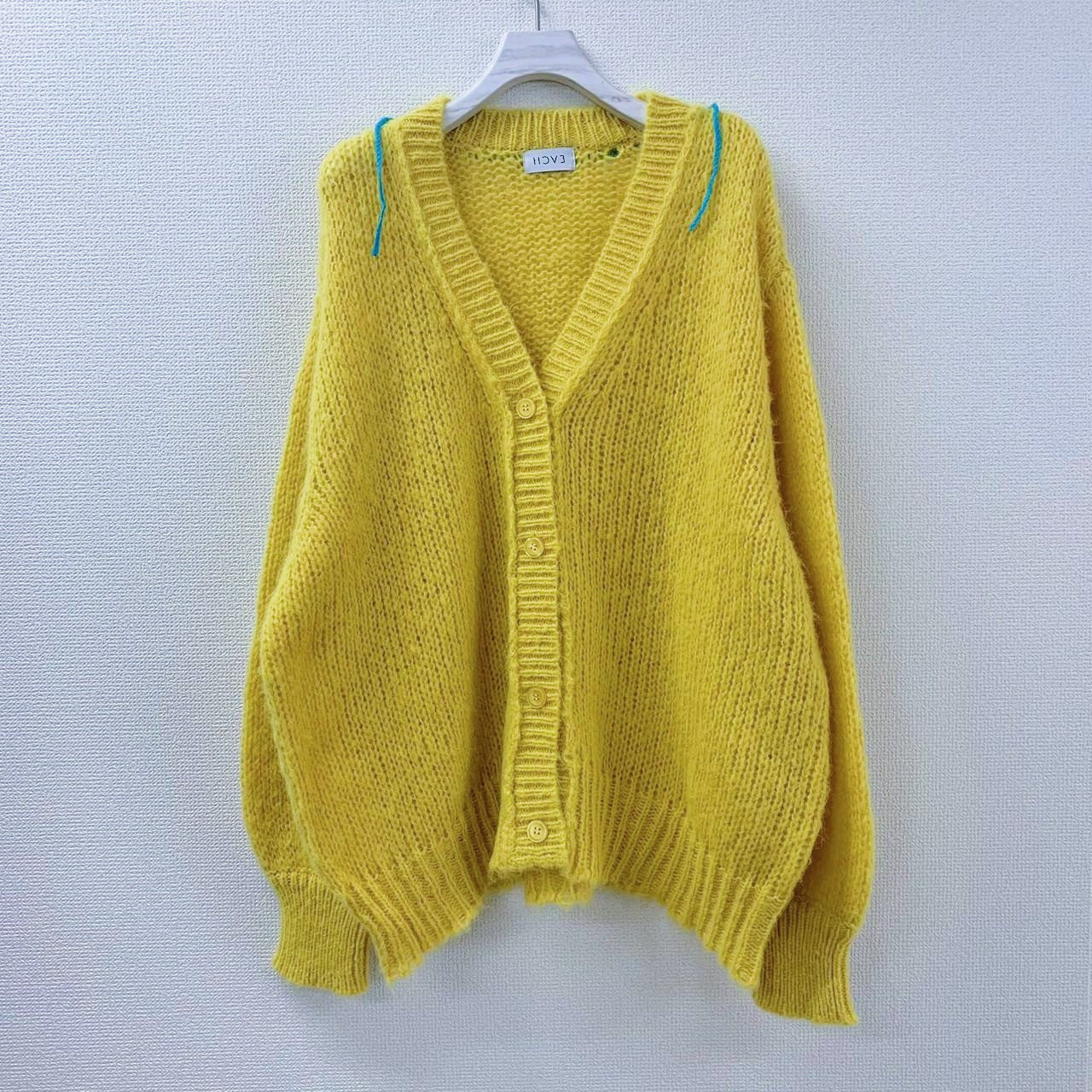 CONTRAST STITCH KNIT CARDIGAN