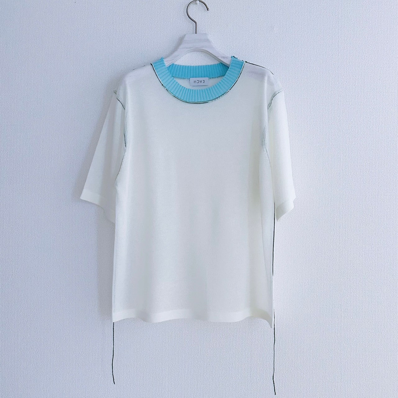 COLOR LINKING KNIT TOP