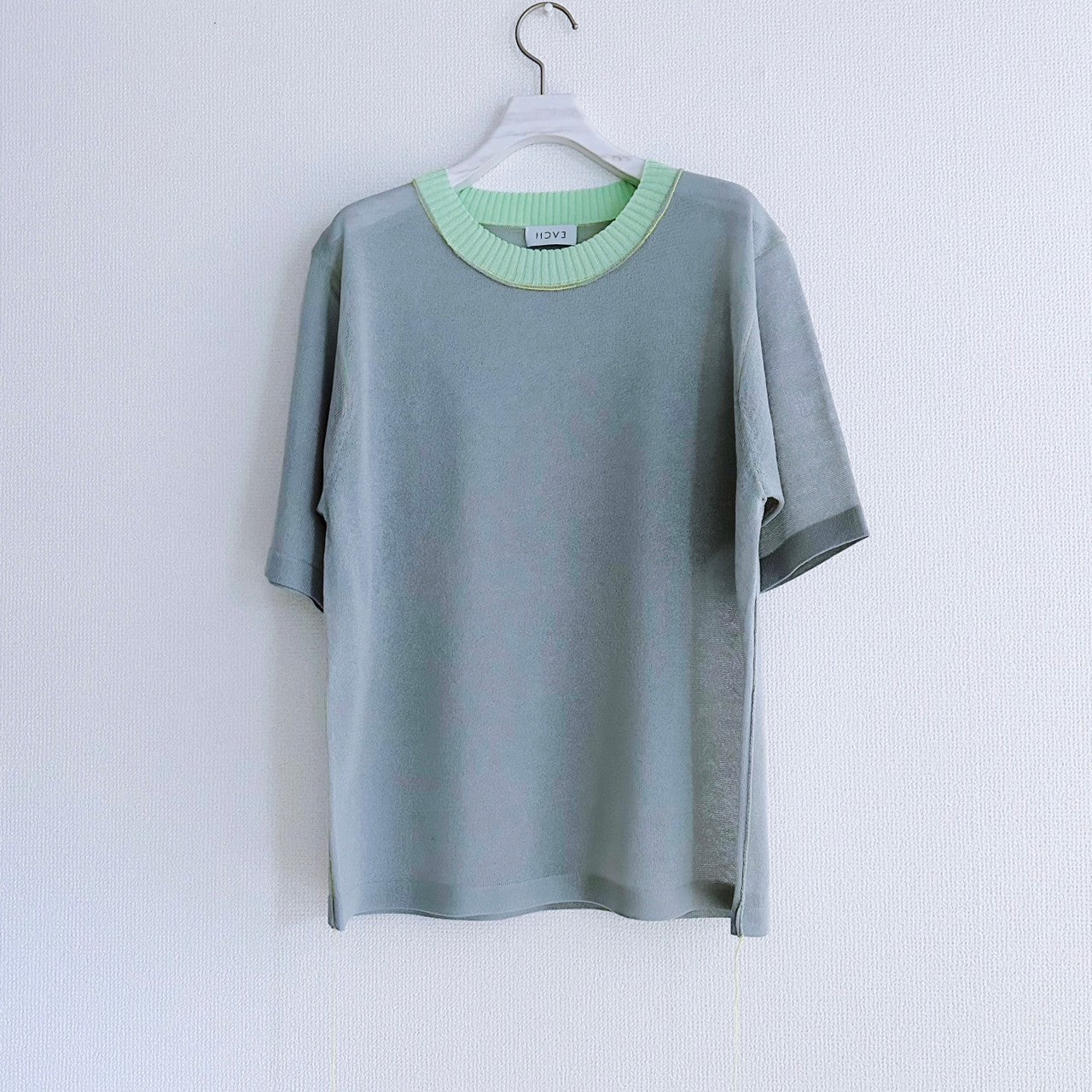 COLOR LINKING KNIT TOP