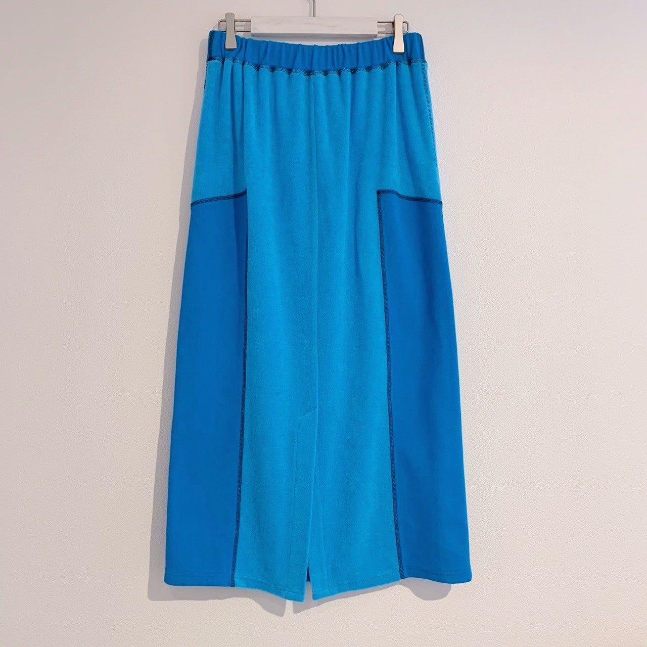 CONTRAST STITCH PILE FABRIC SKIRT