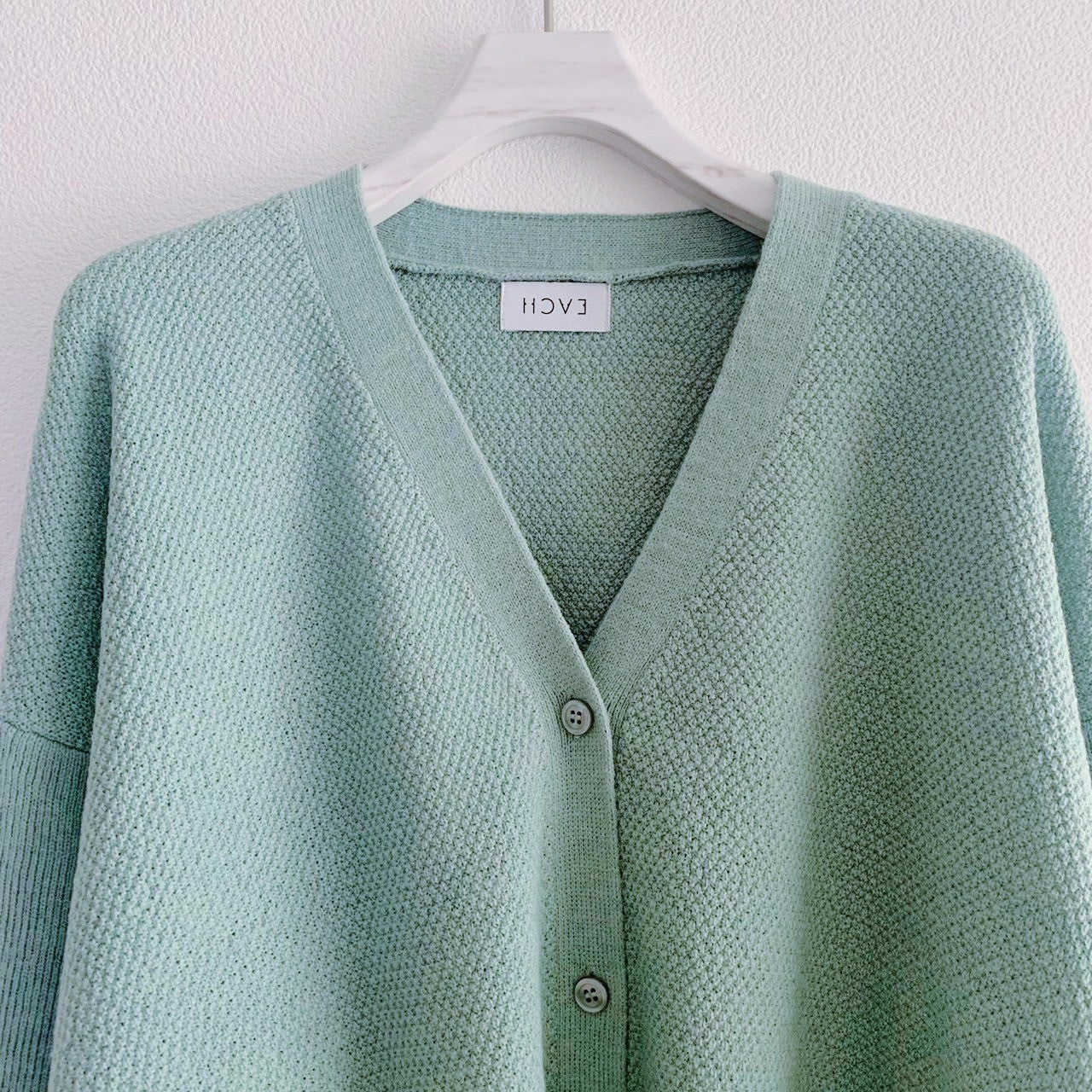 COLOR BLOCK KNIT CARDIGAN