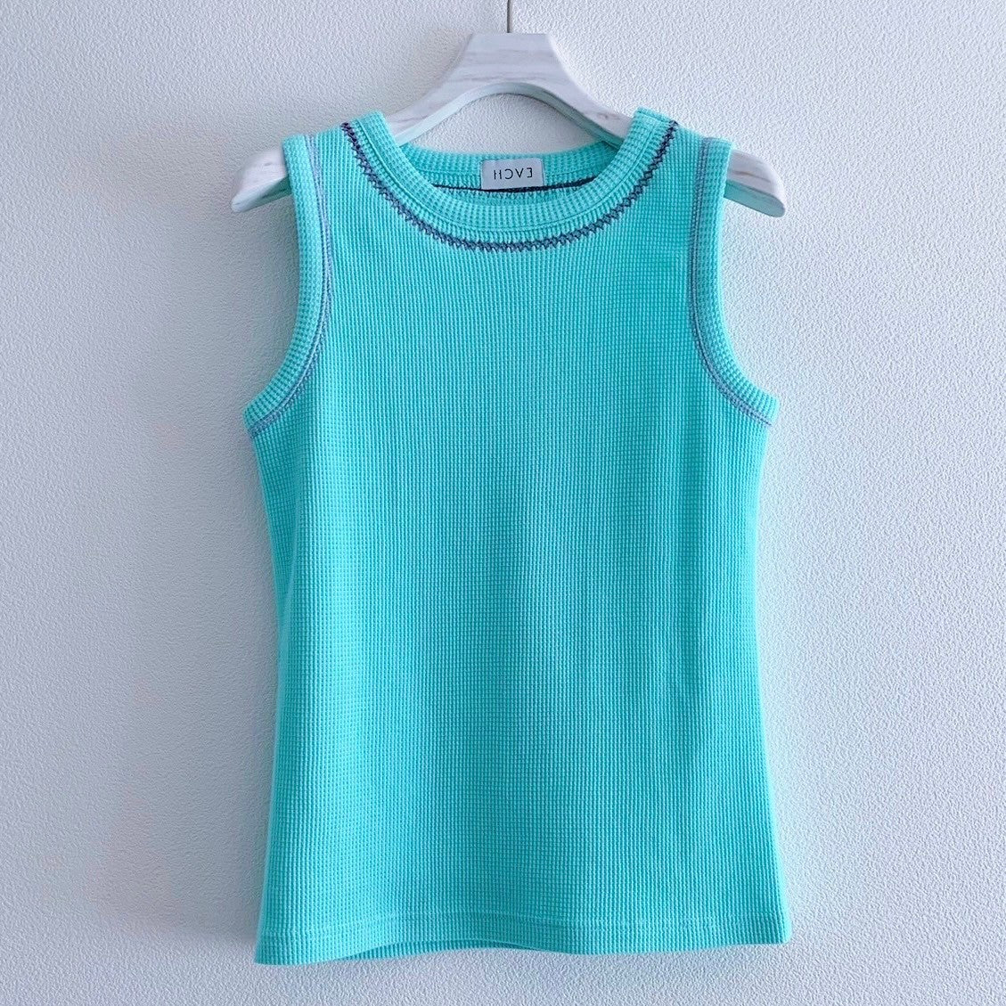 SLEEVELESS CONTRAST STITCH TOP – HCAE ONLINE STORE