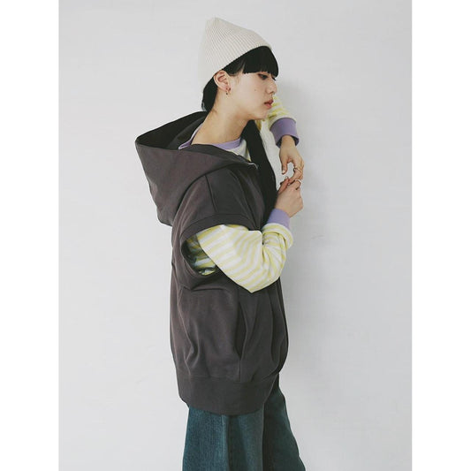 SLEEVELESS HOODED ZIP VEST