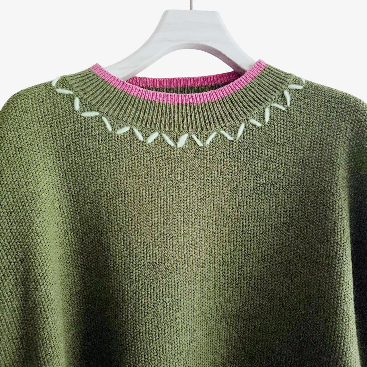 【PRE-ORDER】CONTRAST PANEL KNIT TOP