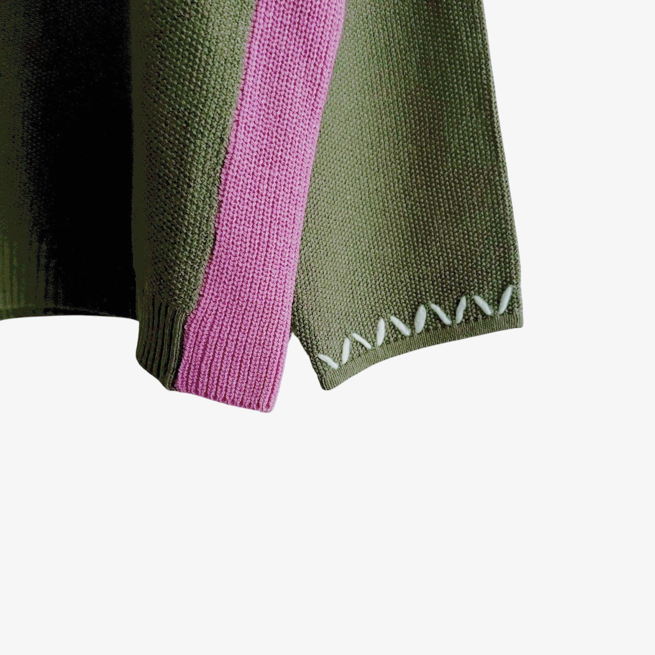 【PRE-ORDER】CONTRAST PANEL KNIT TOP