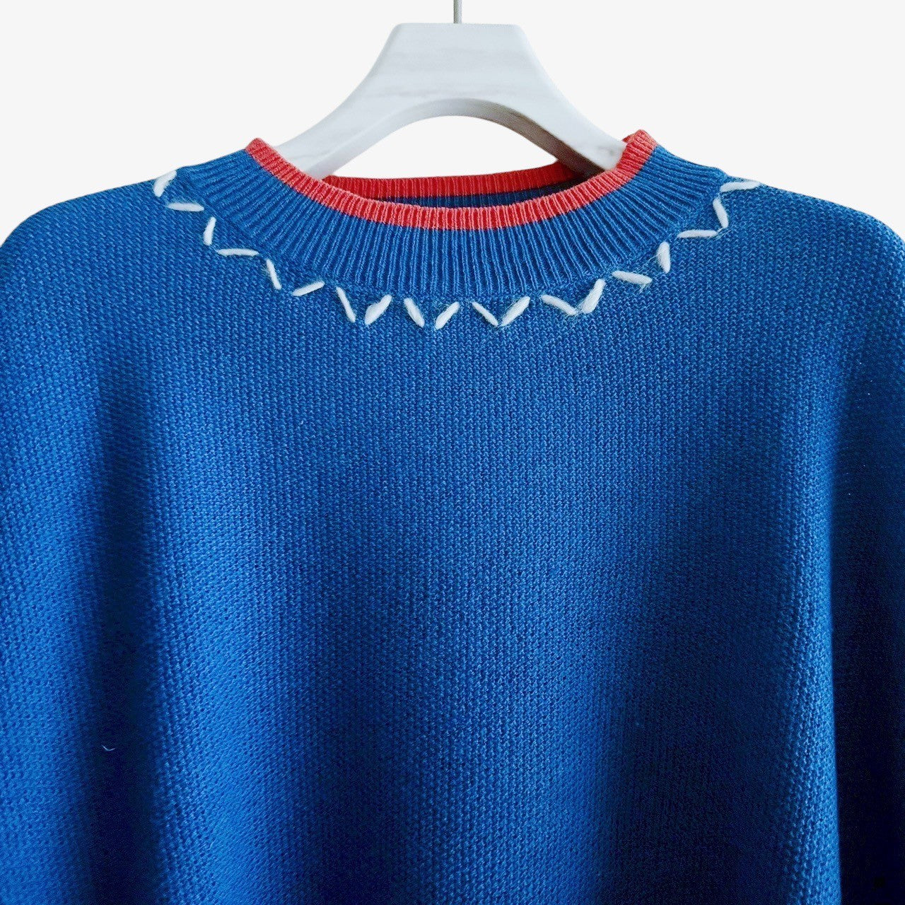 【PRE-ORDER】CONTRAST PANEL KNIT TOP