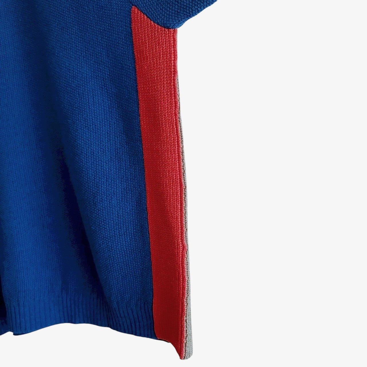 【PRE-ORDER】CONTRAST PANEL KNIT TOP