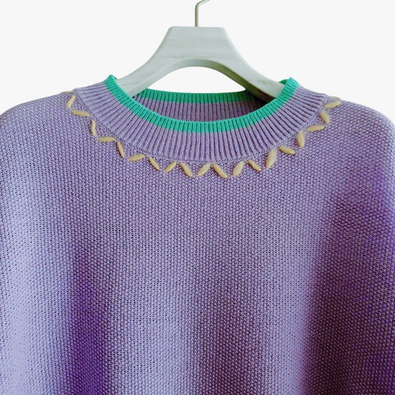 【PRE-ORDER】CONTRAST PANEL KNIT TOP