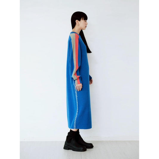 CONTRAST SLEEVE KNIT DRESS