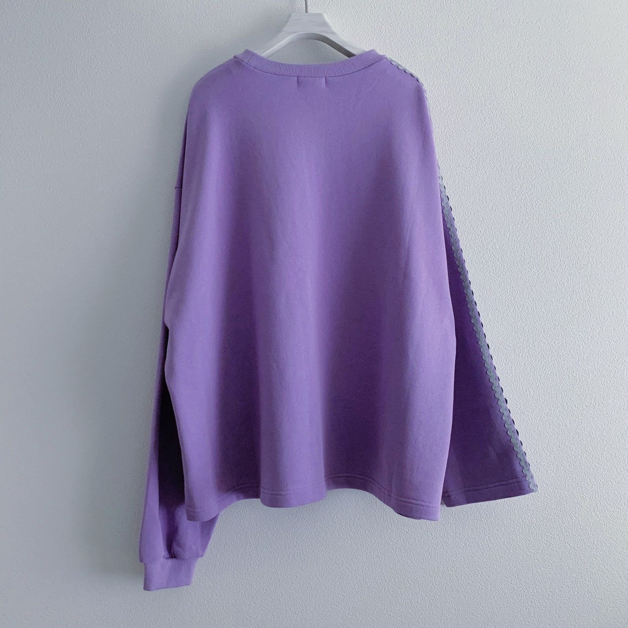 RICK RACK TAPE LS SWEATSHIRT