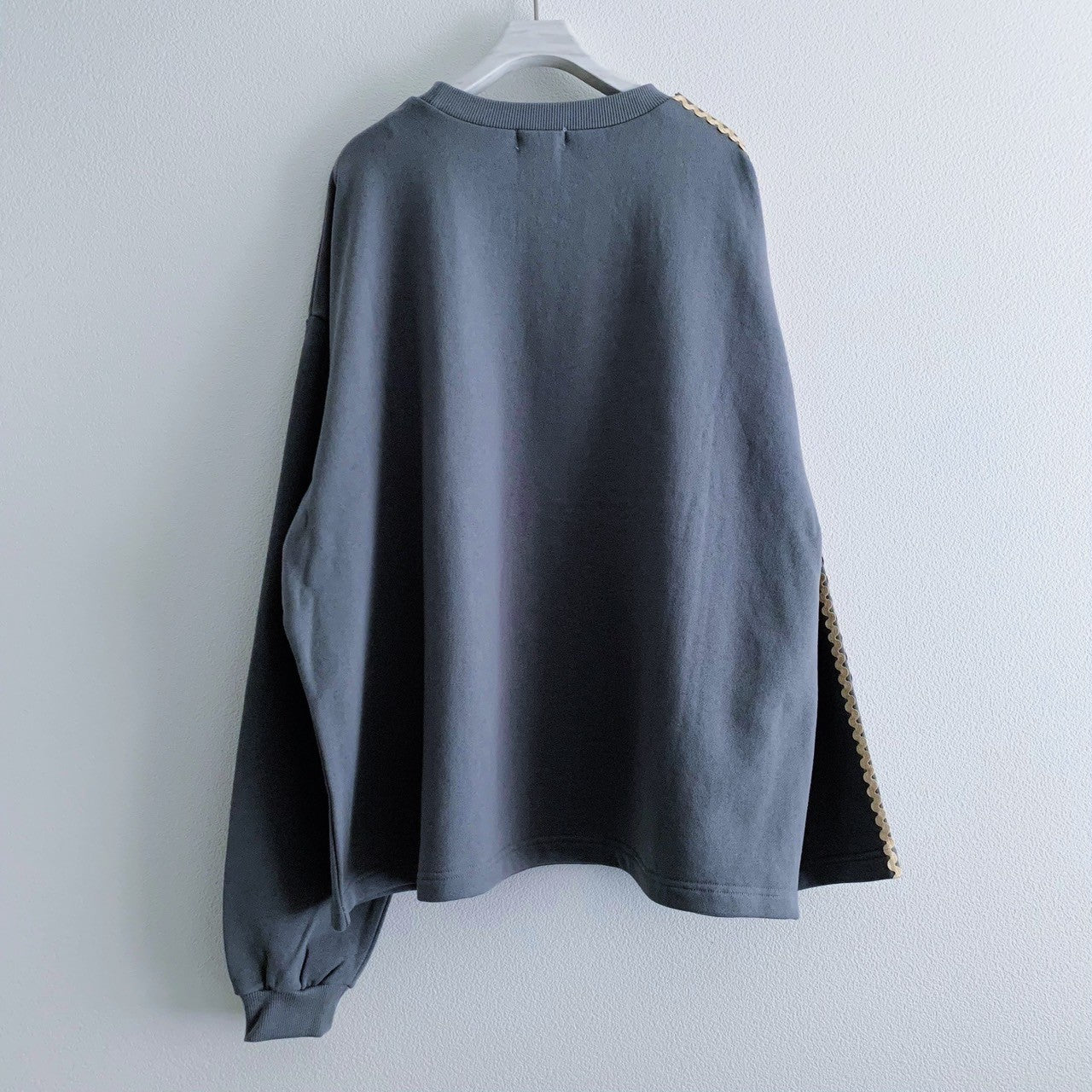 RICK RACK TAPE LS SWEATSHIRT