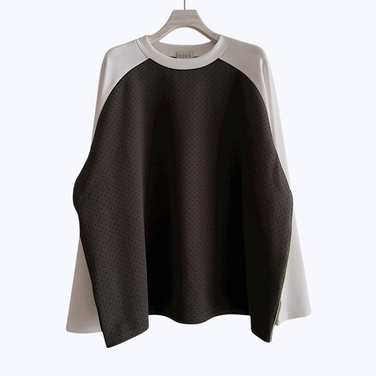 【PRE-ORDER】DOT RAGLAN TOP