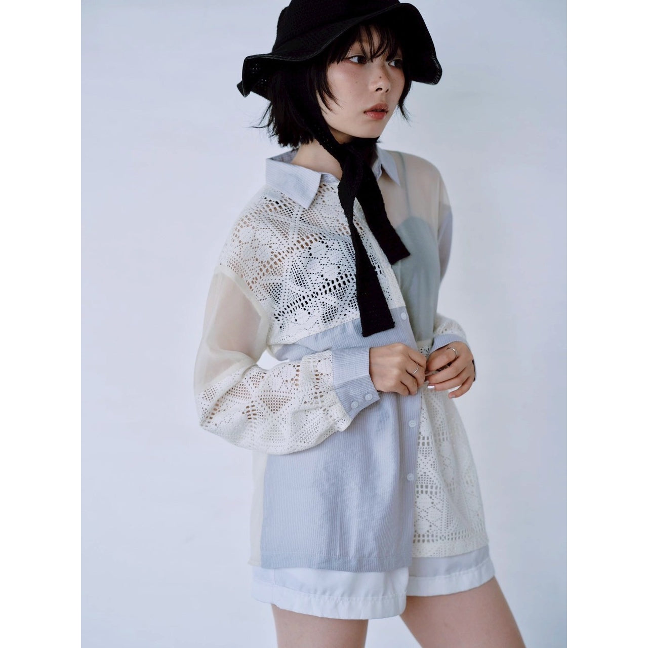 【PRE-ORDER】LACE PANEL SHIRT