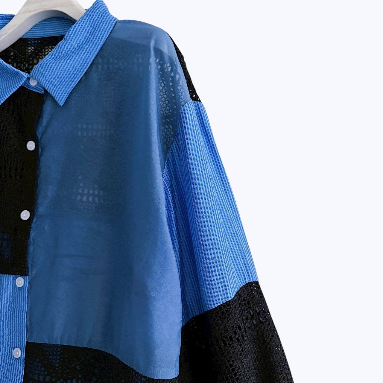 【PRE-ORDER】LACE PANEL SHIRT