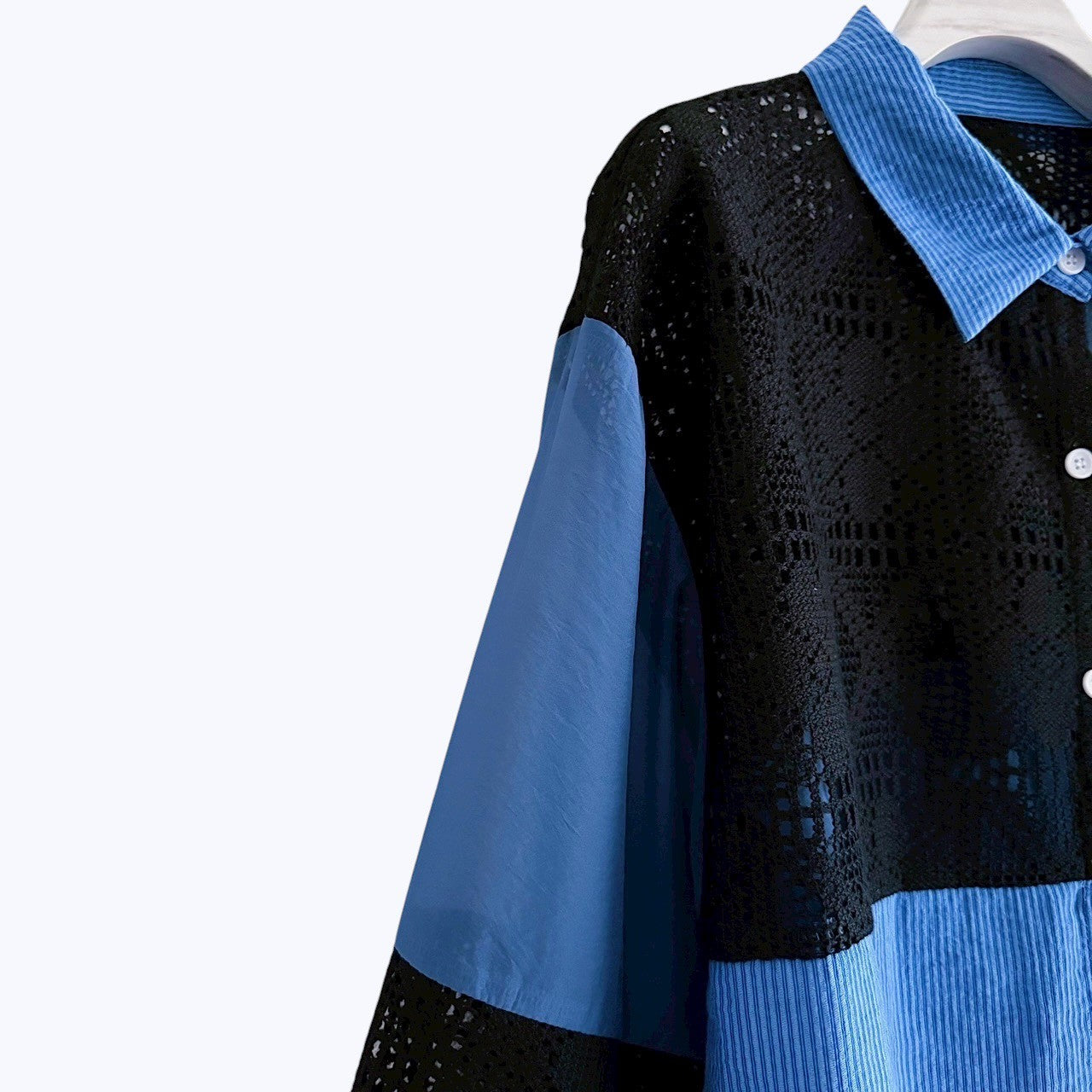 【PRE-ORDER】LACE PANEL SHIRT