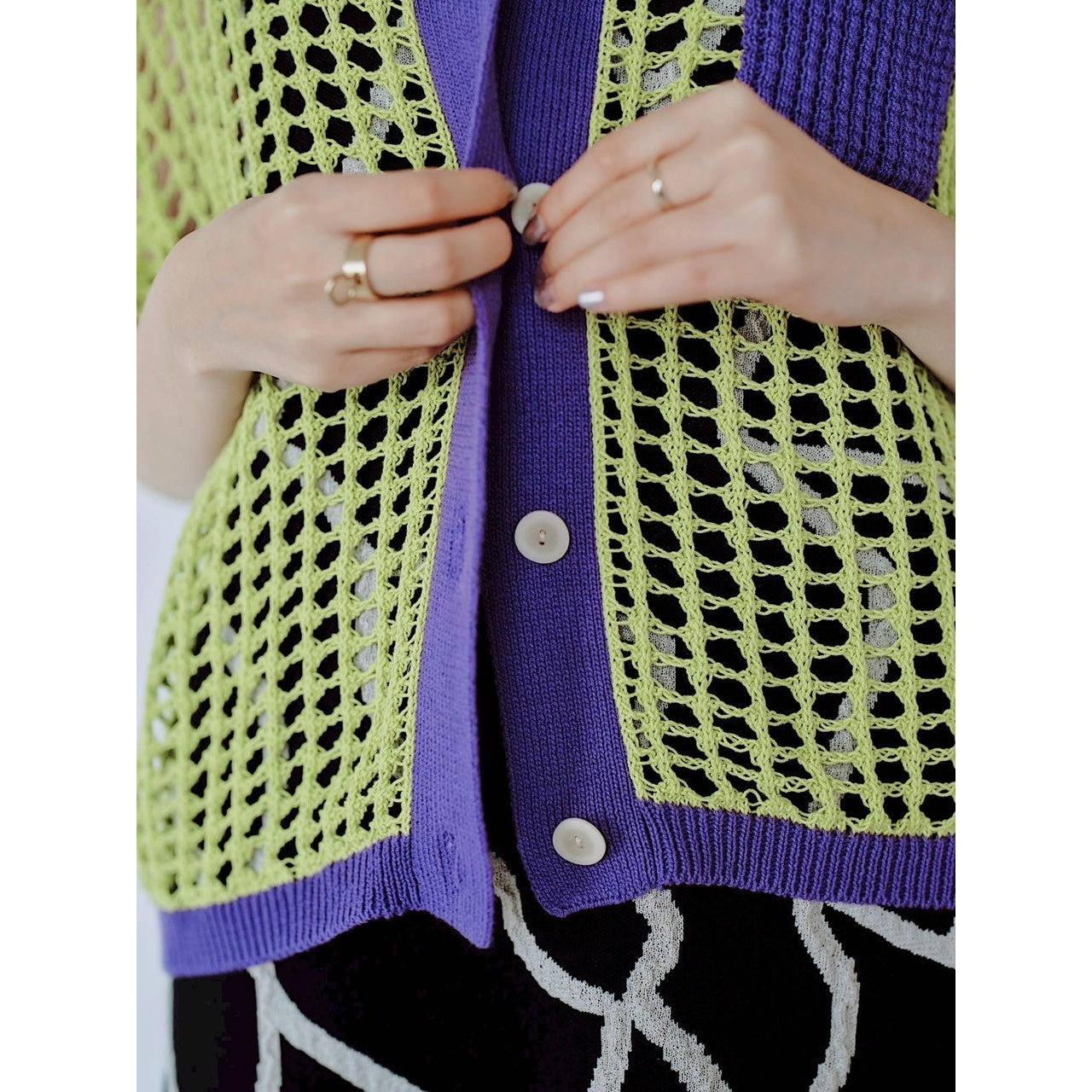 【PRE-ORDER】COLOR TRIM MESH KNIT CARDIGAN