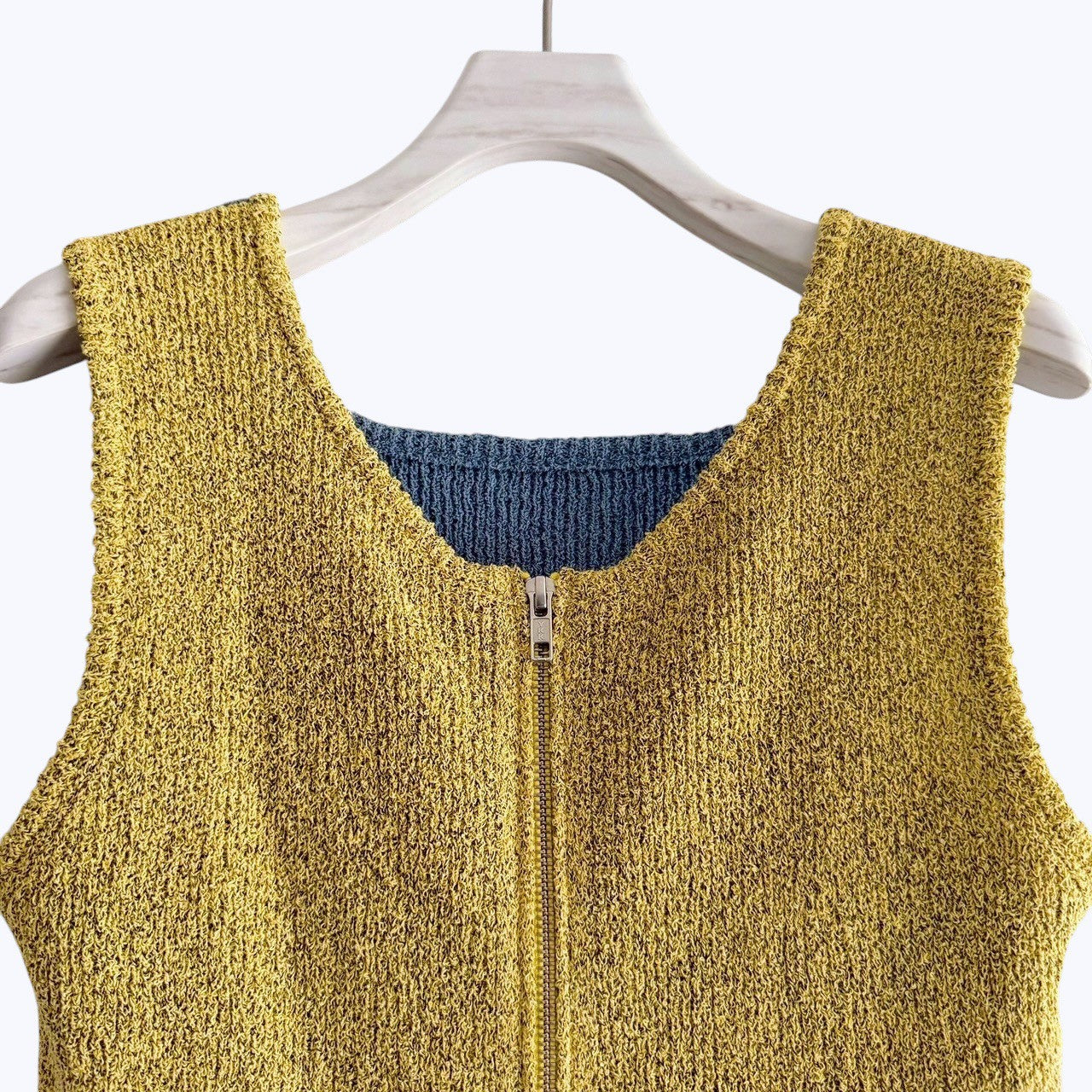 【PRE-ORDER】DUAL WEAR ZIP-FRONT KNIT VEST