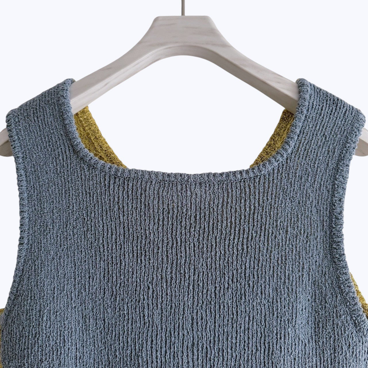 【PRE-ORDER】DUAL WEAR ZIP-FRONT KNIT VEST