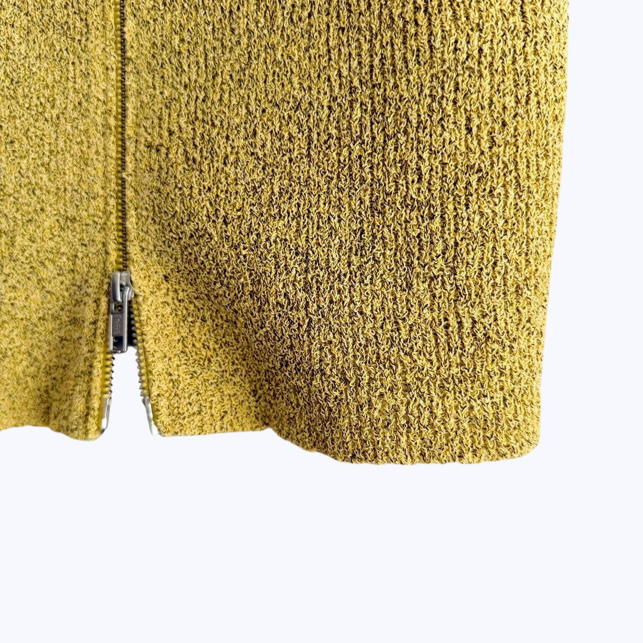 【PRE-ORDER】DUAL WEAR ZIP-FRONT KNIT VEST