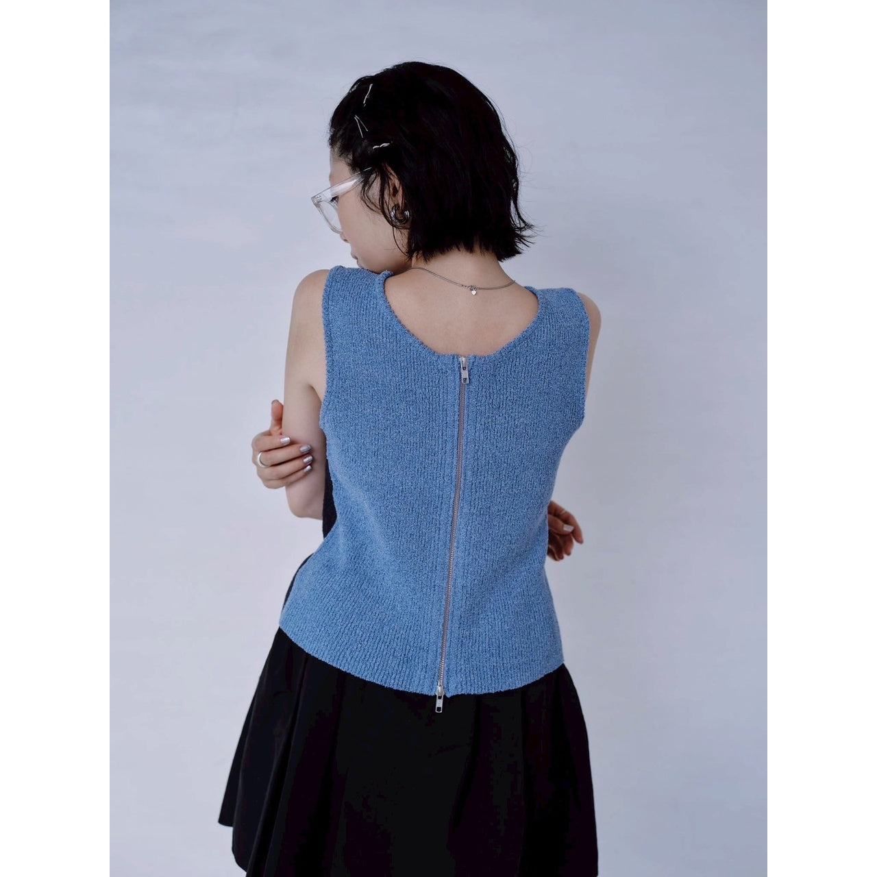 【PRE-ORDER】DUAL WEAR ZIP-FRONT KNIT VEST