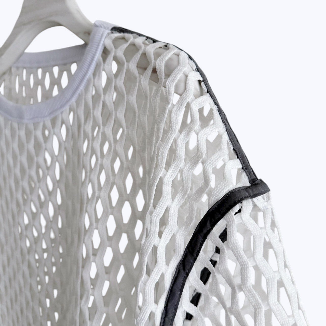 【PRE-ORDER】MESH PULLOVER