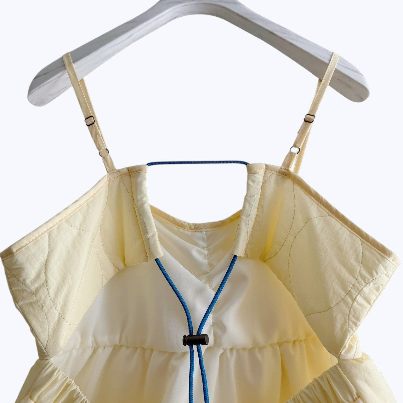 【ONLINE EXCLUSIVE】LIGHT QUILTED CAMISOLE TOP