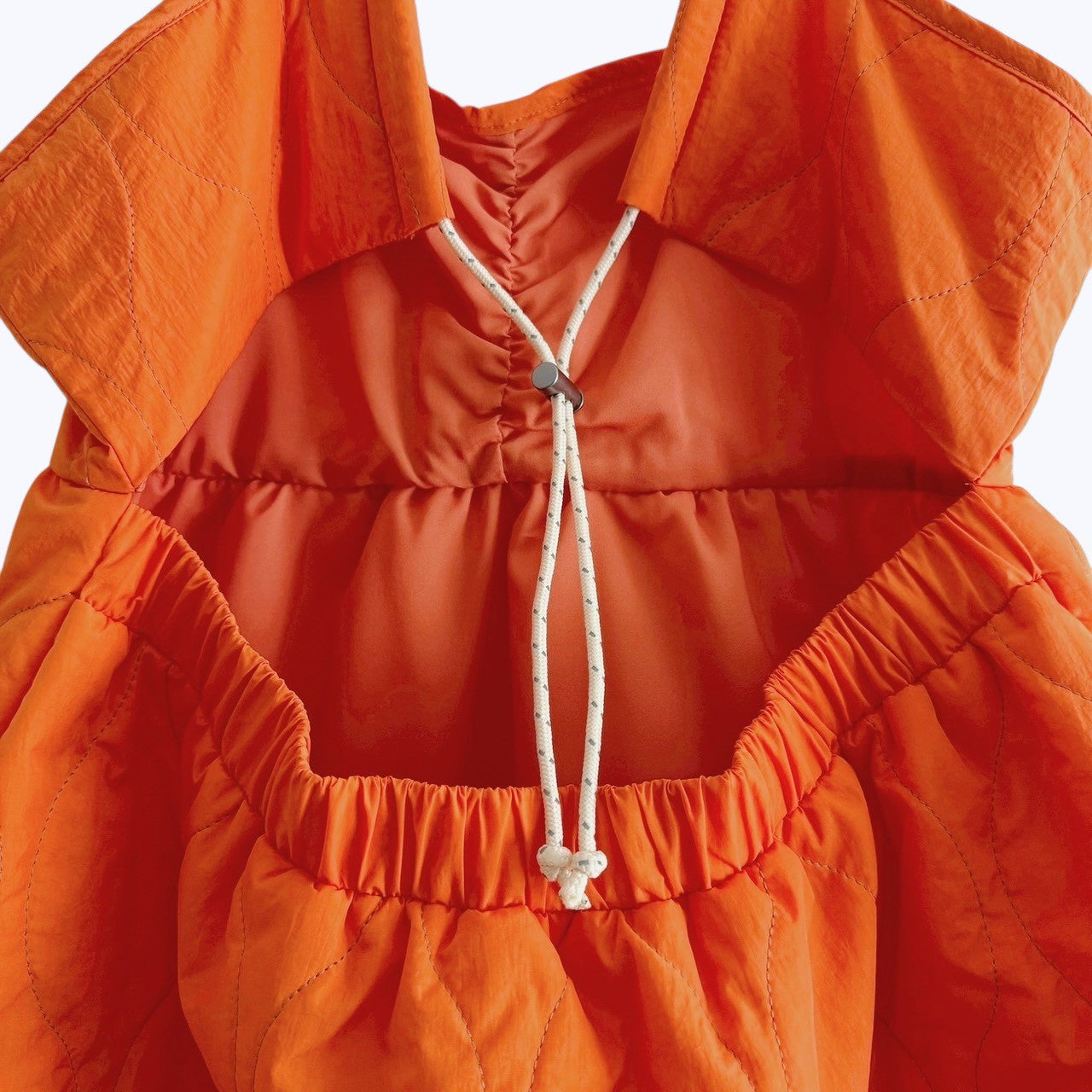 【ONLINE EXCLUSIVE】LIGHT QUILTED CAMISOLE TOP