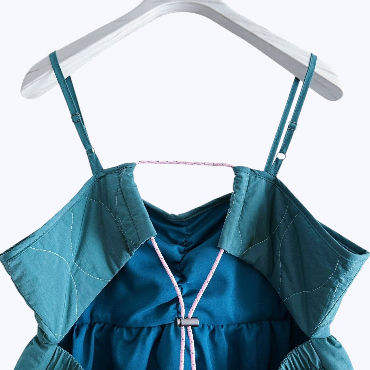 【ONLINE EXCLUSIVE】LIGHT QUILTED CAMISOLE TOP