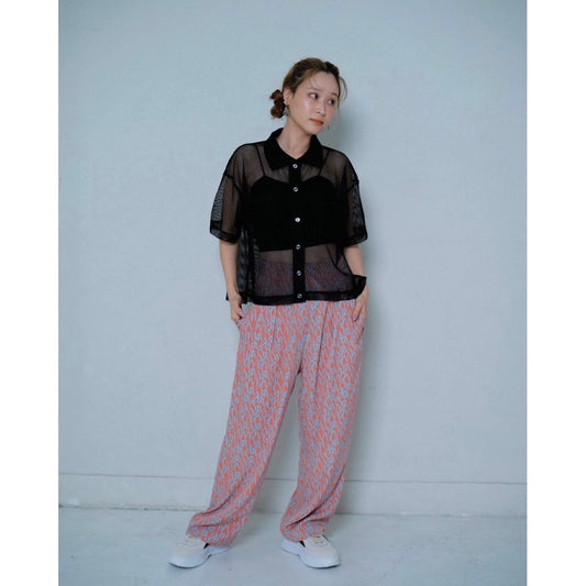 GEOMETRIC PRINT TUCK PANTS